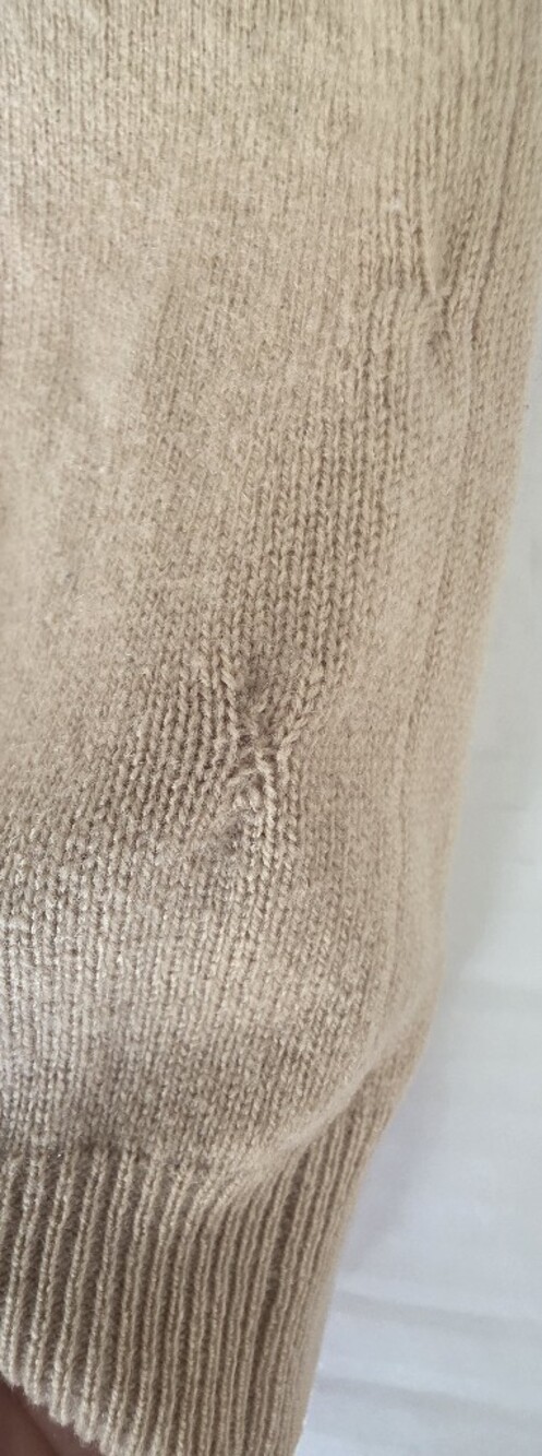 Bloomingdale's beige Cashmere Turtleneck Sweater Quiet Luxury Minimalist Cozy - Picture 7 of 8